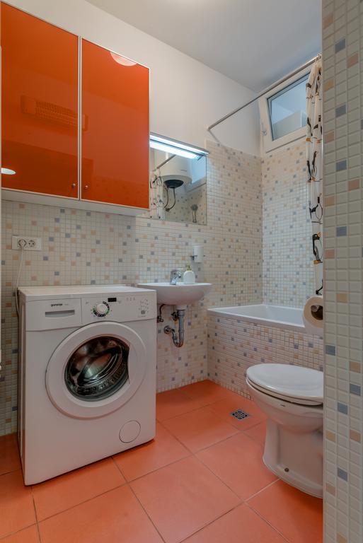 Beach Apartment Lana Спліт Екстер'єр фото